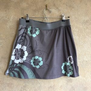 Tail tennis or golf skort